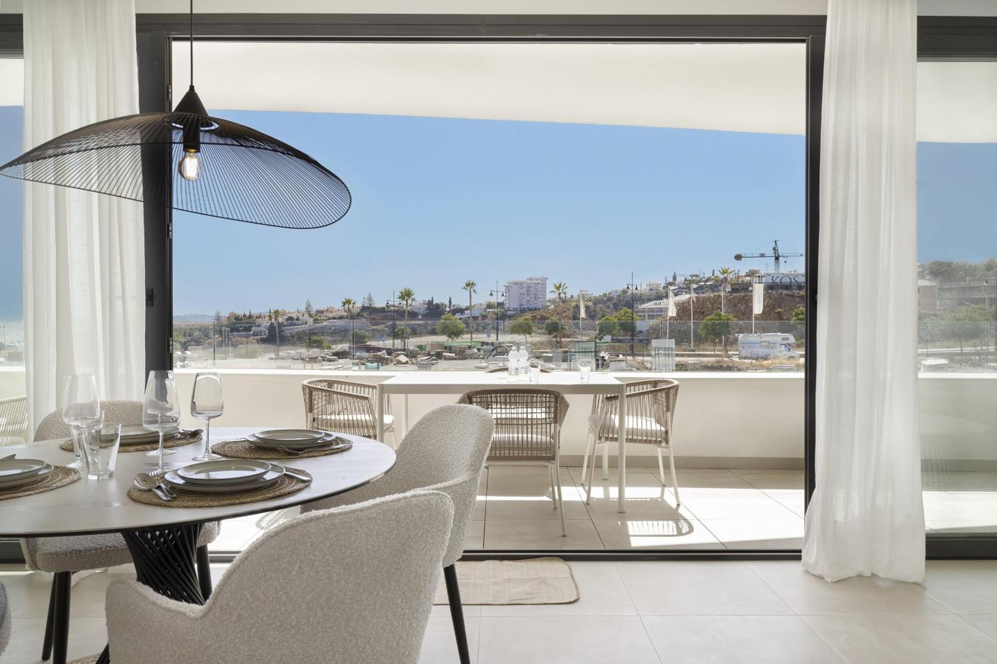 Apartment Modern Luxury With Terrace In Higueron Fuengirola